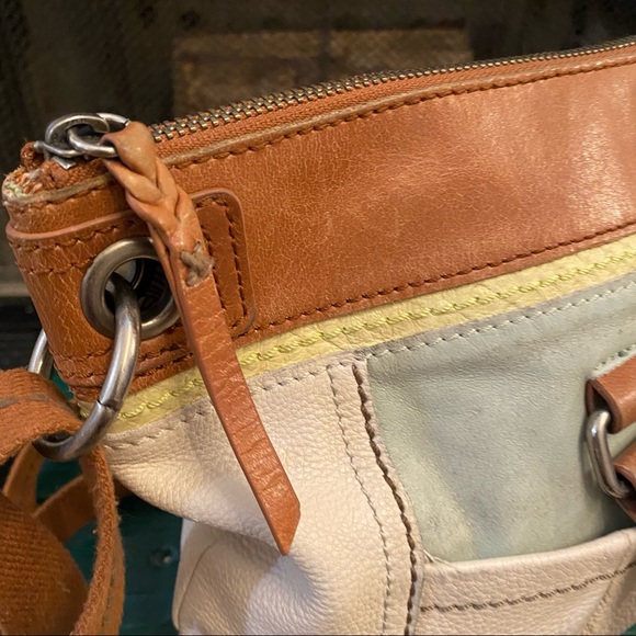 The Sak Bags The Sak Kendra Leather Crossbody Bag Handbag Zip Close